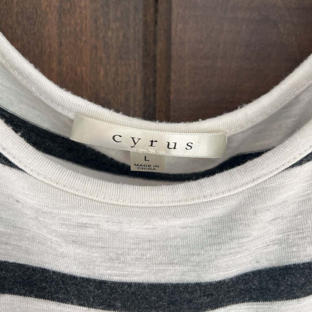Cyrus Women’s Short Sleeve Black and White Striped Rayon Blend‎ TShirt - Picture 2 of 4